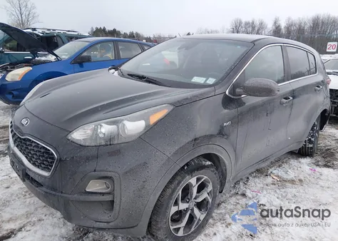 2021 Kia Sportage Lx z USA, uszkodzony, nr VIN KNDPMCAC2M7902207